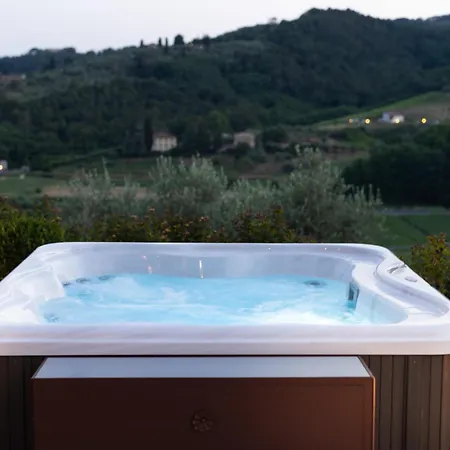 Villa Regina, 4 Bedrooms And A Luxury Style Cappella
