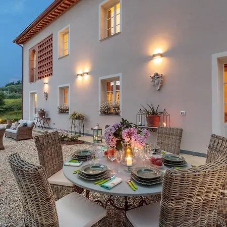 Villa Regina, 4 Bedrooms And A Luxury Style