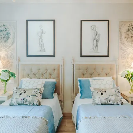 Regina, 4 Bedrooms And A Luxury Style Cappella