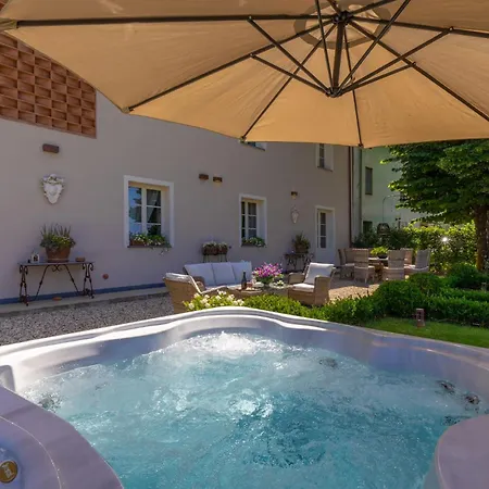 Villa Regina, 4 Bedrooms And A Luxury Style *
