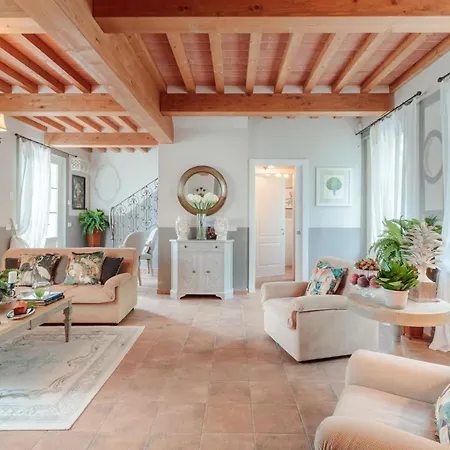 Regina, 4 Bedrooms And A Luxury Style Villa