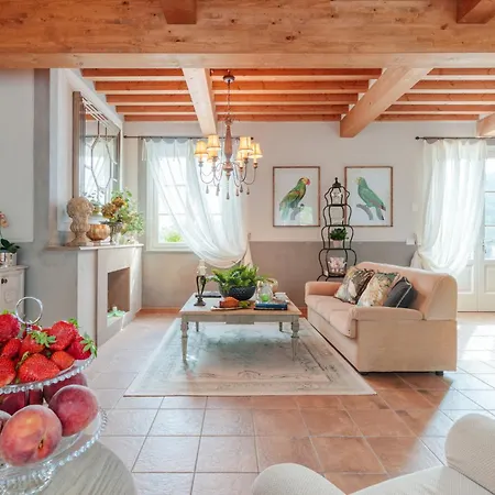 Villa Regina, 4 Bedrooms And A Luxury Style