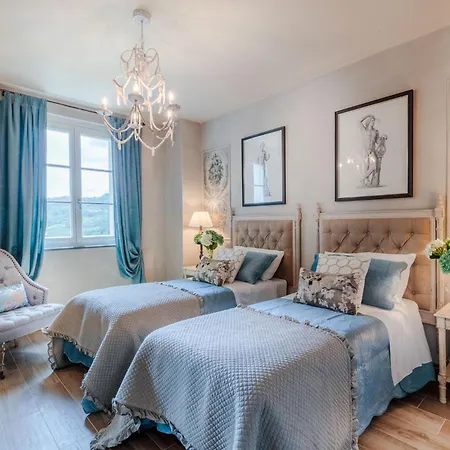 Regina, 4 Bedrooms And A Luxury Style