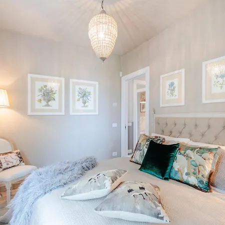 Regina, 4 Bedrooms And A Luxury Style Villa Cappella