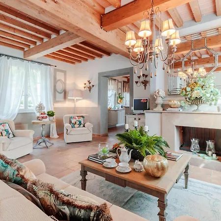 Regina, 4 Bedrooms And A Luxury Style Villa Cappella