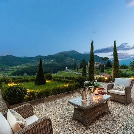 Regina, 4 Bedrooms And A Luxury Style